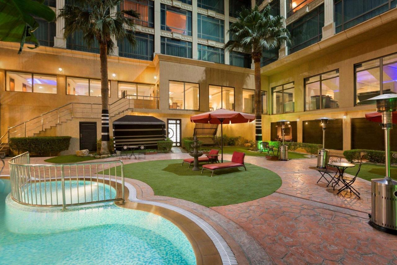 Ramada Riyadh Hotel Exterior photo