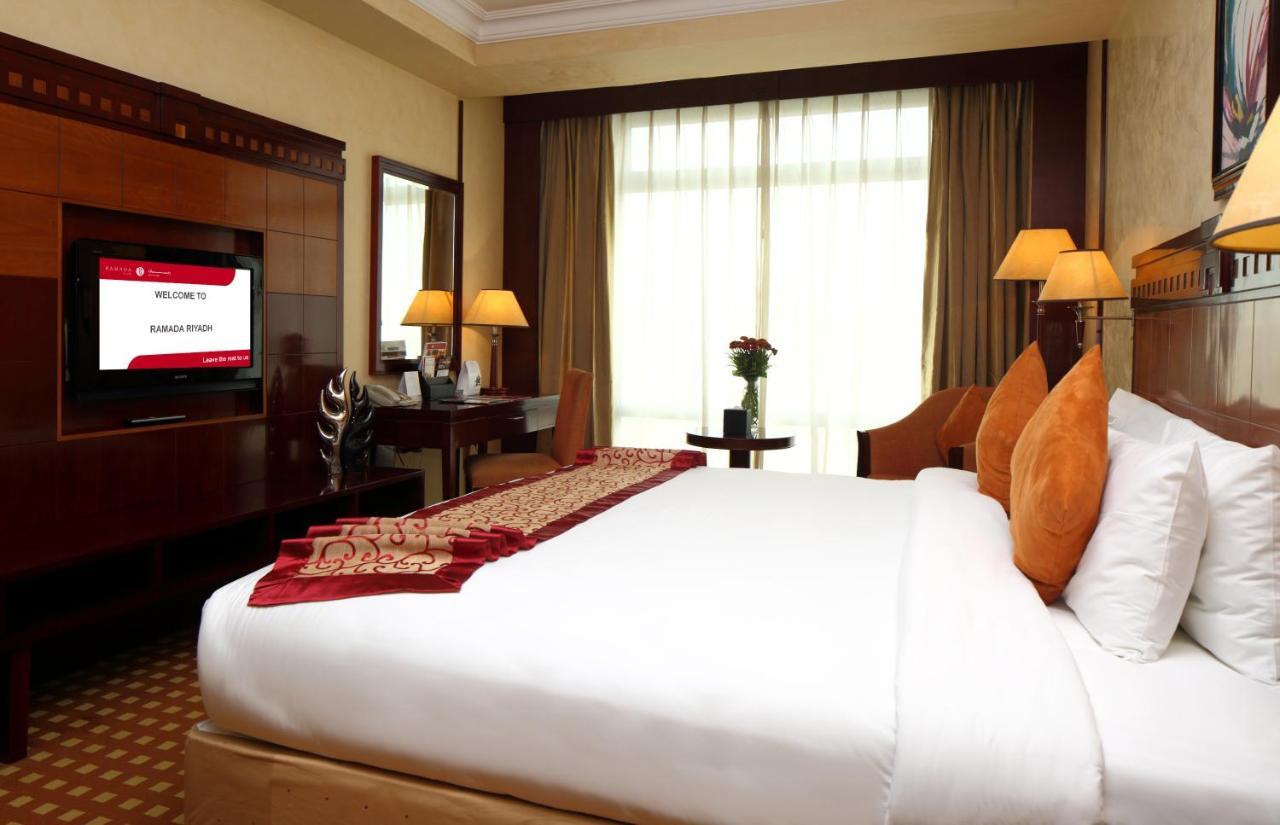 Ramada Riyadh Hotel Exterior photo