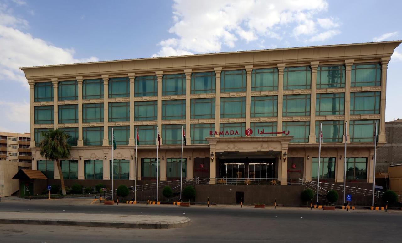 Ramada Riyadh Hotel Exterior photo