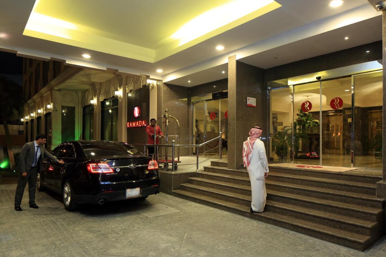Ramada Riyadh Hotel Exterior photo
