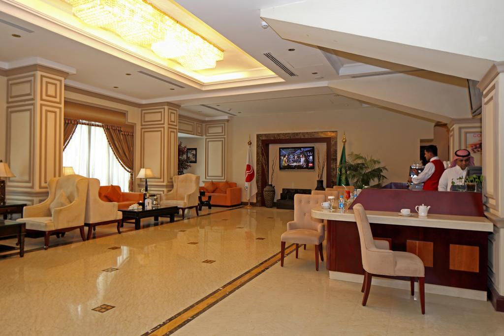 Ramada Riyadh Hotel Exterior photo