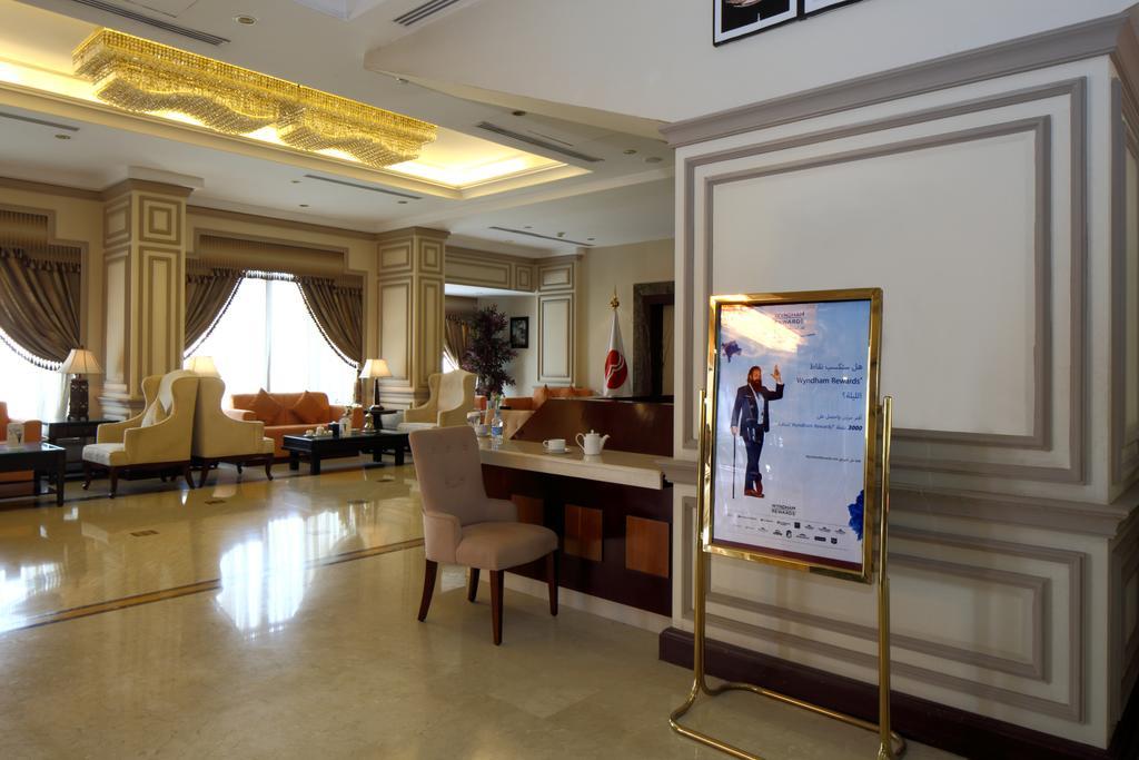 Ramada Riyadh Hotel Exterior photo
