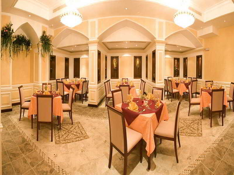 Ramada Riyadh Hotel Restaurant photo