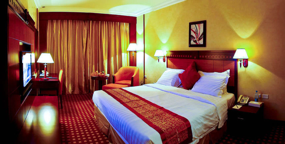 Ramada Riyadh Hotel Room photo