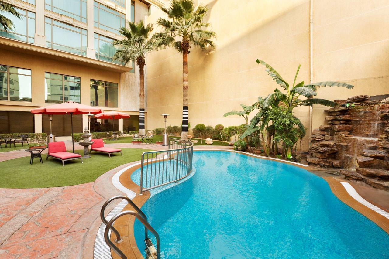 Ramada Riyadh Hotel Exterior photo