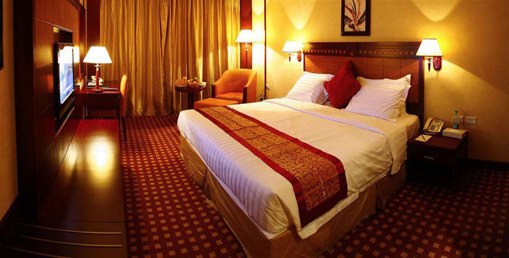 Ramada Riyadh Hotel Room photo